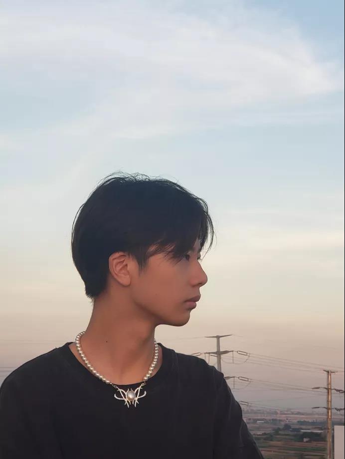 JR.jpg JR.jpg
